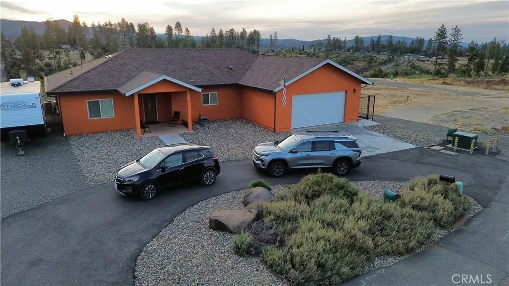 1724 Ellis Drive with the morning sunrise! 1724 Ellis Drive with the morning sunrise!