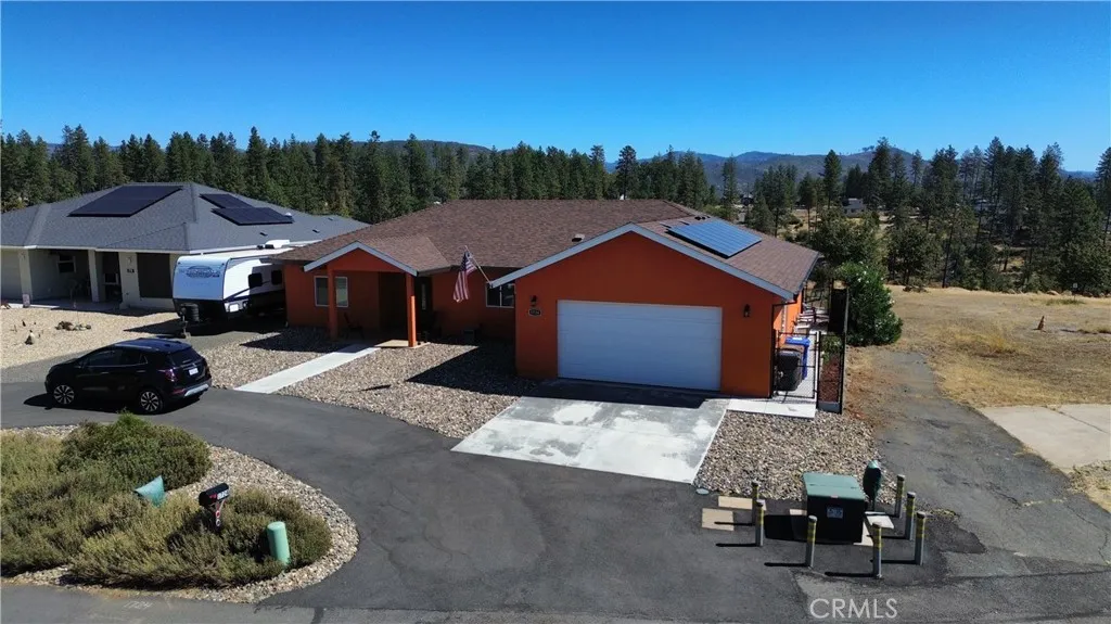 Aerial view of 1724 Ellis Drive with Oak Creek Park to the rear. Aerial view of 1724 Ellis Drive with Oak Creek Park to the rear.