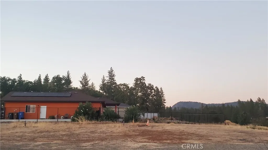 View from south side with Sawmill Peak to the north. View from south side with Sawmill Peak to the north.