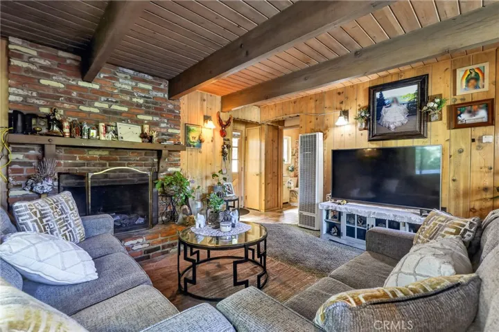 208 Heliotrope, Lake Arrowhead, California 92352 — photo 4
