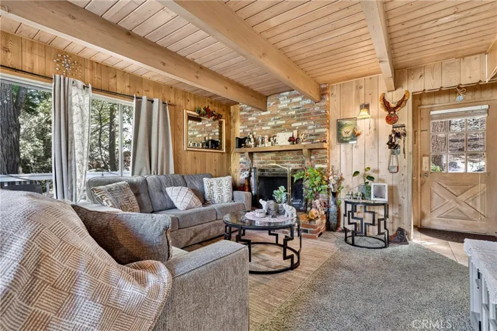 208 Heliotrope, Lake Arrowhead, California 92352 — photo 5