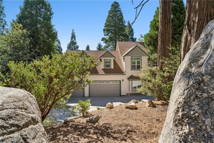296 Grass Valley, Lake Arrowhead, California 92352 — photo 4