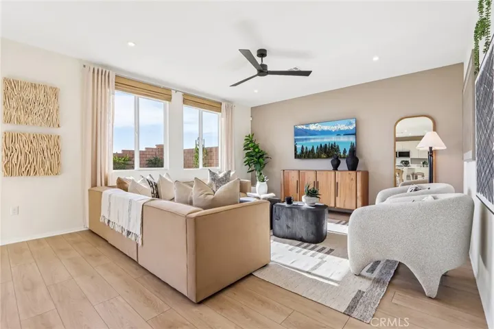 15589 Tomahawk Street, Victorville, California 92394 — photo 4
