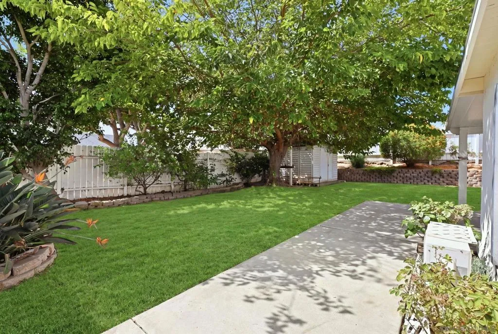 https://zimg.paragon.ice.com/ParagonImages/Property/PA/SDMLS/-535972/41/120/90/86388256e76cc195eaa67f47e5d0b845/3/bf5d688f53b5603d5c972e1dd0ef80af/-535972-4067dd5a-4309-4080-b136-0e4f1f244363.JPG