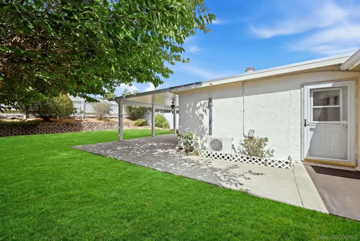 https://zimg.paragon.ice.com/ParagonImages/Property/PA/SDMLS/-535972/43/120/90/99ad44995b21559b4aadb3bcf88b37f9/3/bf5d688f53b5603d5c972e1dd0ef80af/-535972-f8436853-c226-4bb1-8162-c8117e9bf52f.JPG