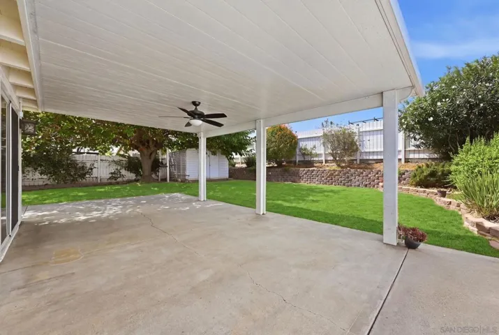 https://zimg.paragon.ice.com/ParagonImages/Property/PA/SDMLS/-535972/46/120/90/e5b81d012f1135430f7911b74ead7787/3/bf5d688f53b5603d5c972e1dd0ef80af/-535972-52da3dcf-64a8-4ec5-88e3-432b3015867e.JPG
