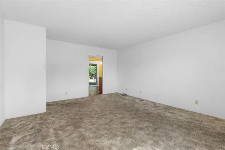 11685 Verona, Yucaipa, California 92399 — photo 4