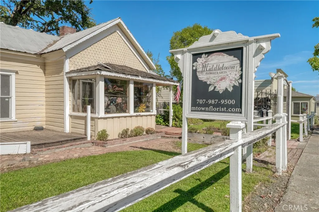 21057 Calistoga