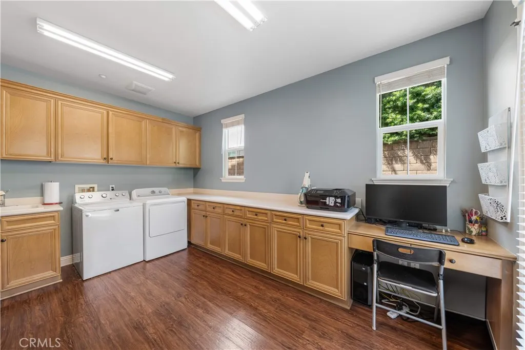 Oversized laundry room