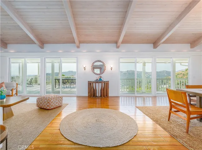 444 Meadowview Drive, La Canada Flintridge, California 91011 — photo 5