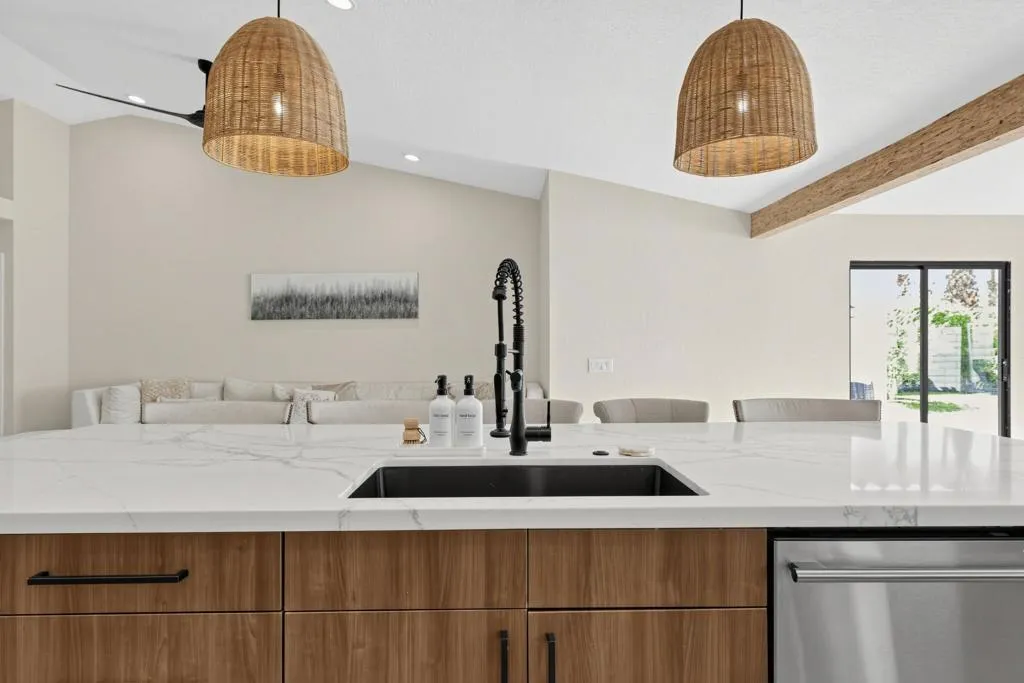 16_49185_Balada_Ct-Kitchen-11-1