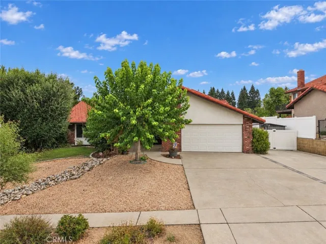 36098 Sharon, Yucaipa, California 92399 — photo 4