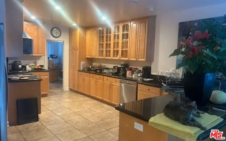 1664 Benedict Canyon Drive, Beverly Hills, California 90210 — photo 4