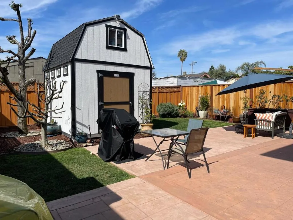  Insulated Storage Unit - Backyard -
