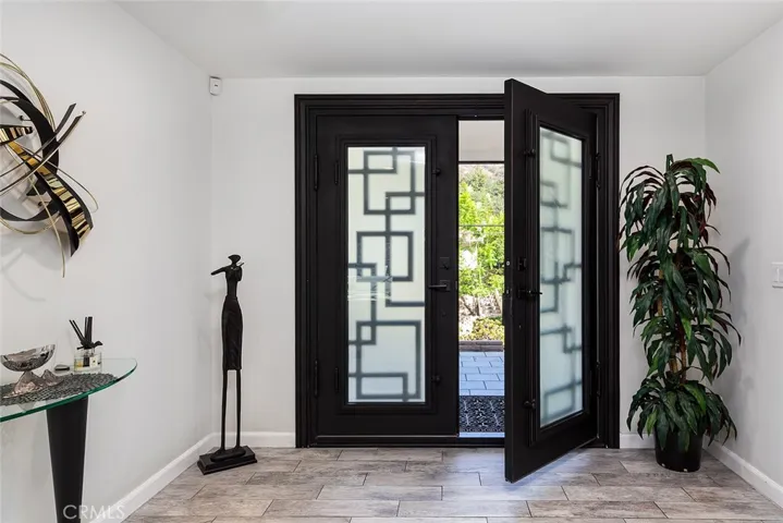 3301 Vickers, Glendale, California 91208 — photo 5