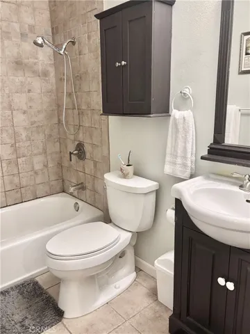 Front House Bathroom 2