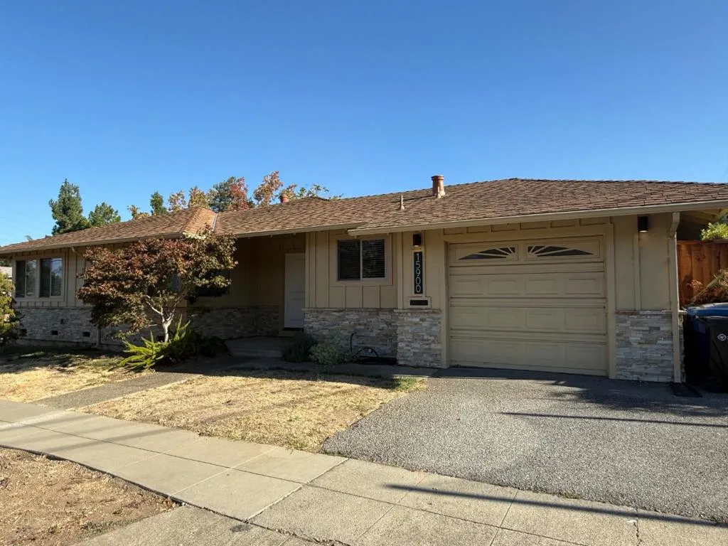 15900 Los Gatos - Almaden Rd