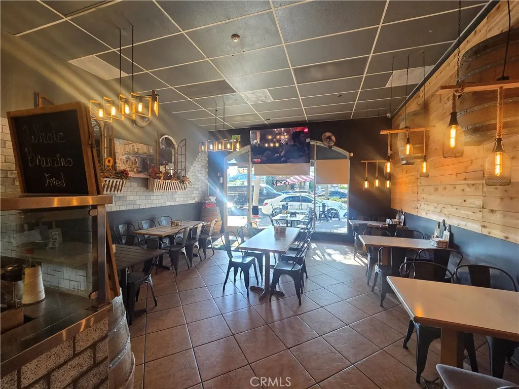 720 N. Lake Ave