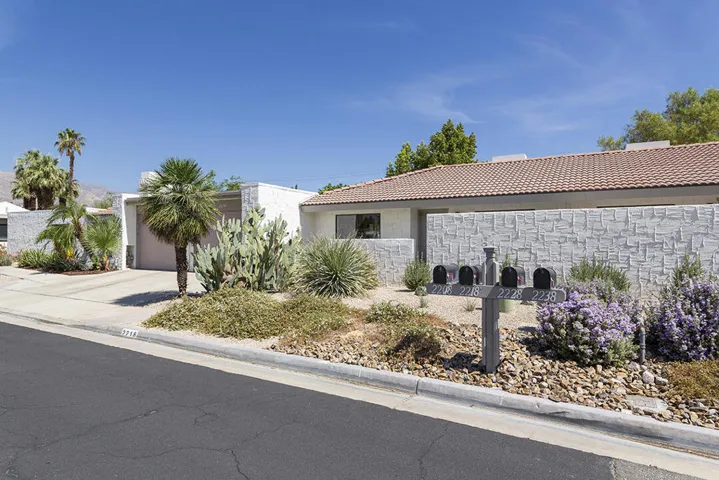 2218 N Sunshine Circle, Palm Springs, California 92264 — photo 4