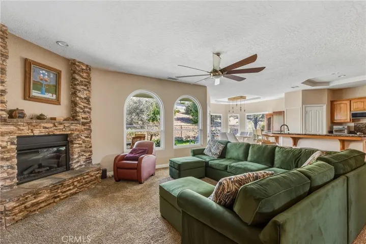 8071 Anaconda Avenue, Hesperia, California 92344 — photo 5