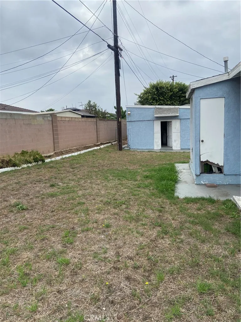335 E 158th, Gardena, California 90248 — photo 4