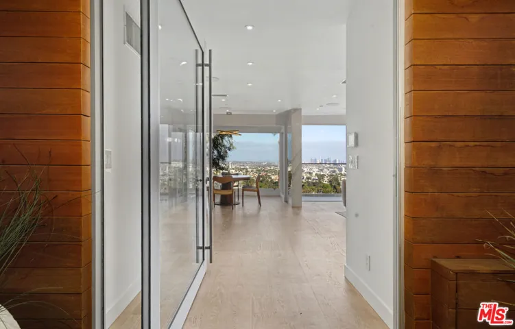 7944 Fareholm Drive, Los Angeles, California 90046 — photo 4