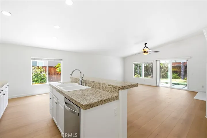 1054 Waterleaf, San Jacinto, California 92582 — photo 4