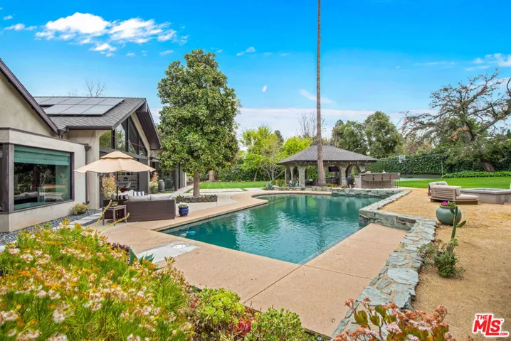 17352 Magnolia Boulevard, Encino, California 91316 — photo 4