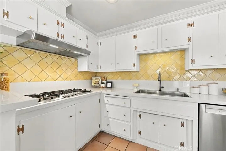 Kitchen 3