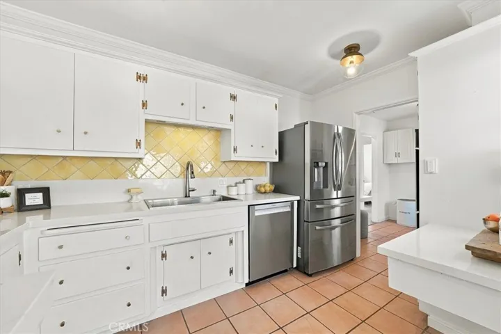 Kitchen 1