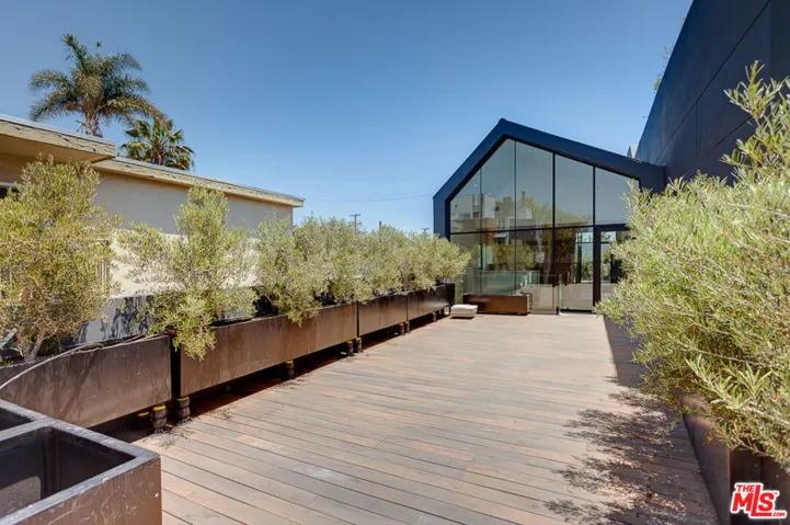 209 Hollister Avenue, Santa Monica, California 90405 — photo 5