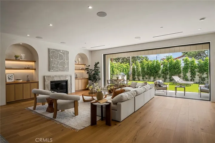 4558 Allott Avenue, Sherman Oaks, California 91423 — photo 4