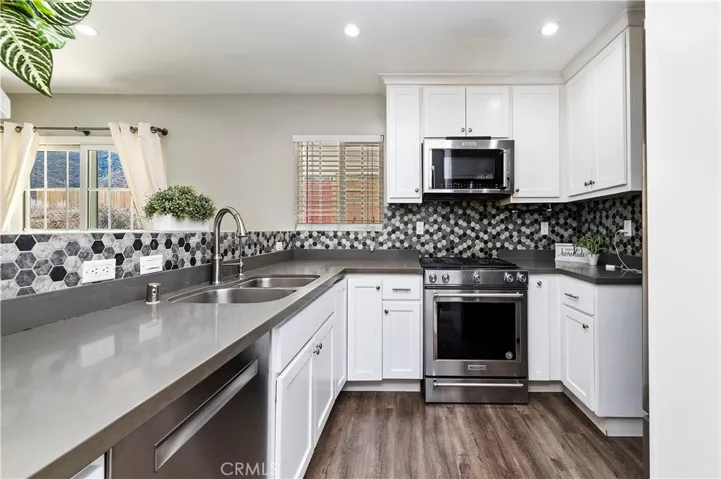 17525 Bodkin, Lake Elsinore, California 92530 — photo 5