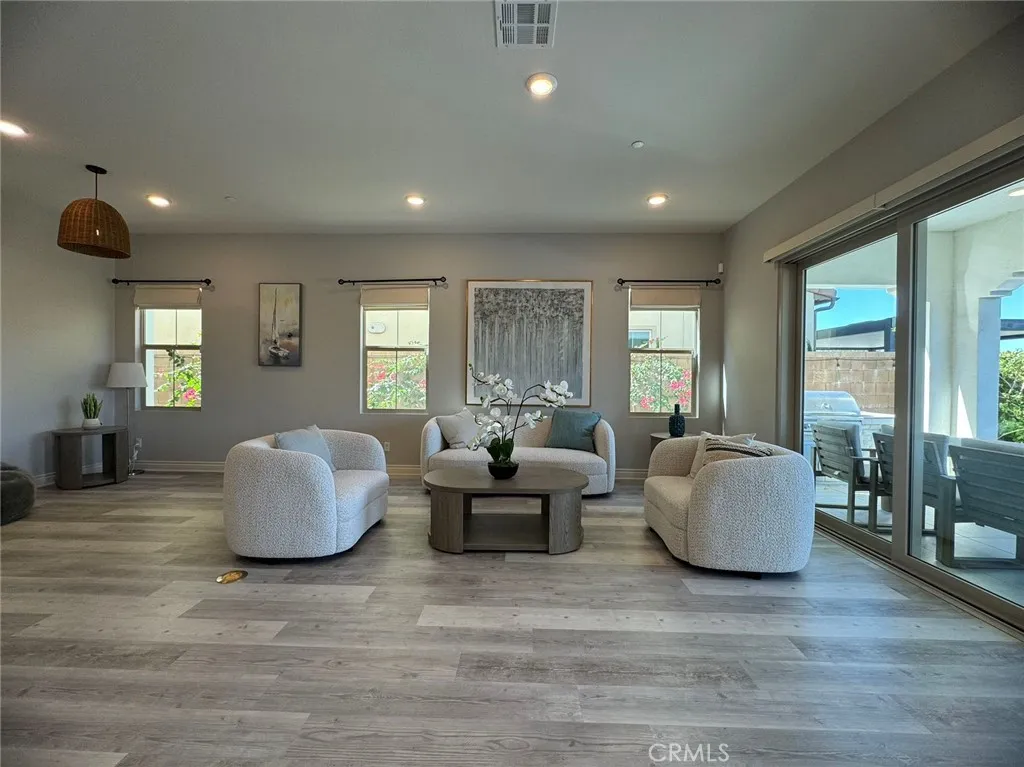 gallery-image 3