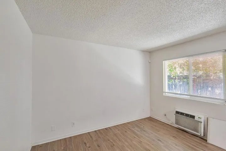 360 N Calaveras Street, Fresno, California 93701 — photo 4