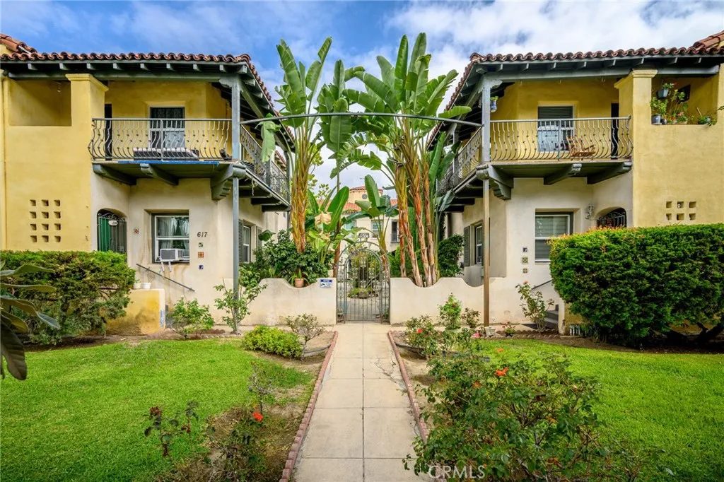 617 E Garfield #209A