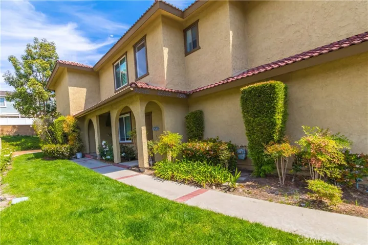 25261 Tanoak, Lake Forest, California 92630 — photo 4