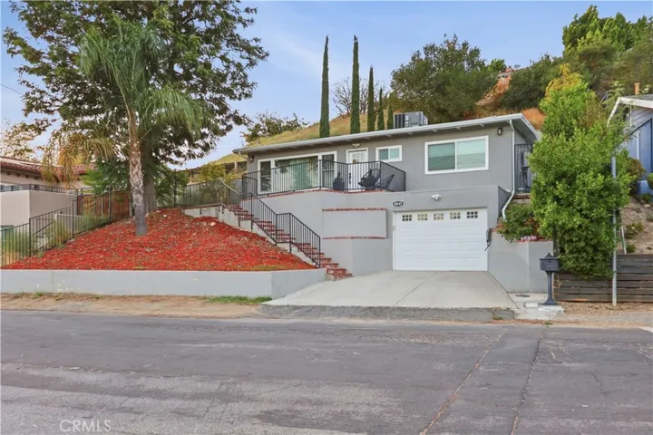 10645 Turnbow, Sunland, California 91040 — photo 4