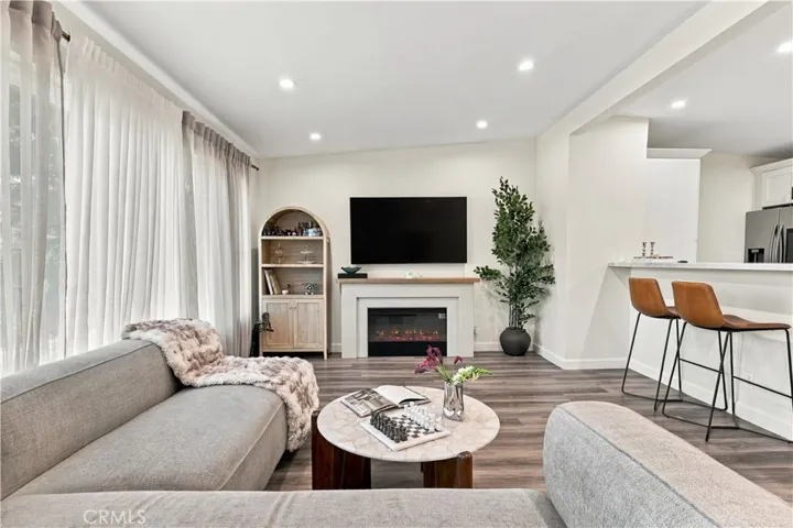 10645 Turnbow, Sunland, California 91040 — photo 5