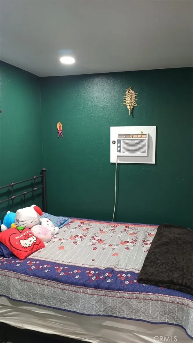 3 BEDROOM