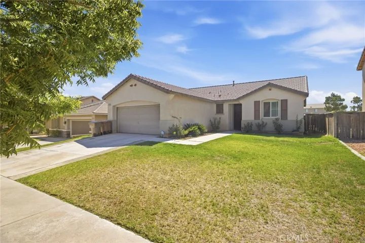 13739 Jackson, Hesperia, California 92344 — photo 4