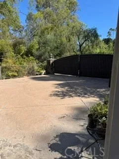Driveway area Driveway area