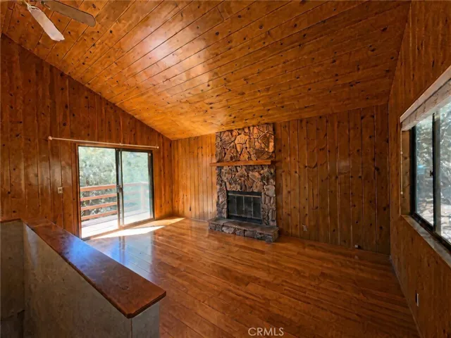 25075 Basel, Crestline, California 92325 — photo 4