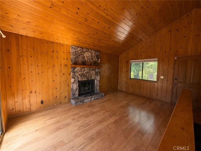 25075 Basel, Crestline, California 92325 — photo 5