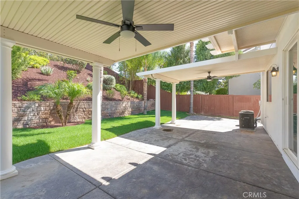 Dual covered patio w/ceiling fans. Dual covered patio w/ceiling fans.