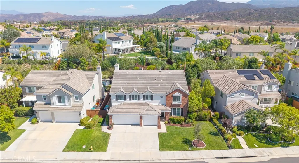 Desirable "Olde Orchard" Morgan Hill Neighborhood in South Temecula. Desirable "Olde Orchard" Morgan Hill Neighborhood in South Temecula.