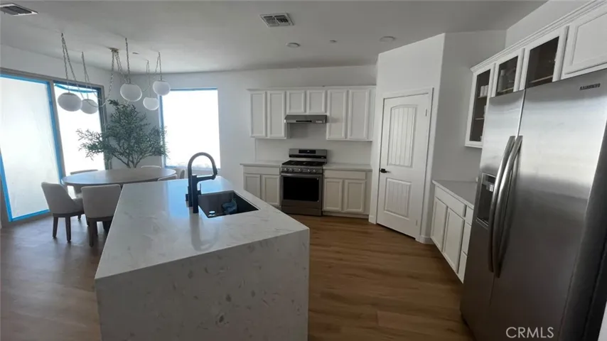1160 Vallejo, Perris, California 92571 — photo 4