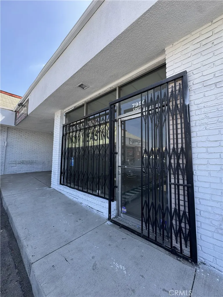 7950 Laurel Canyon Blvd #B