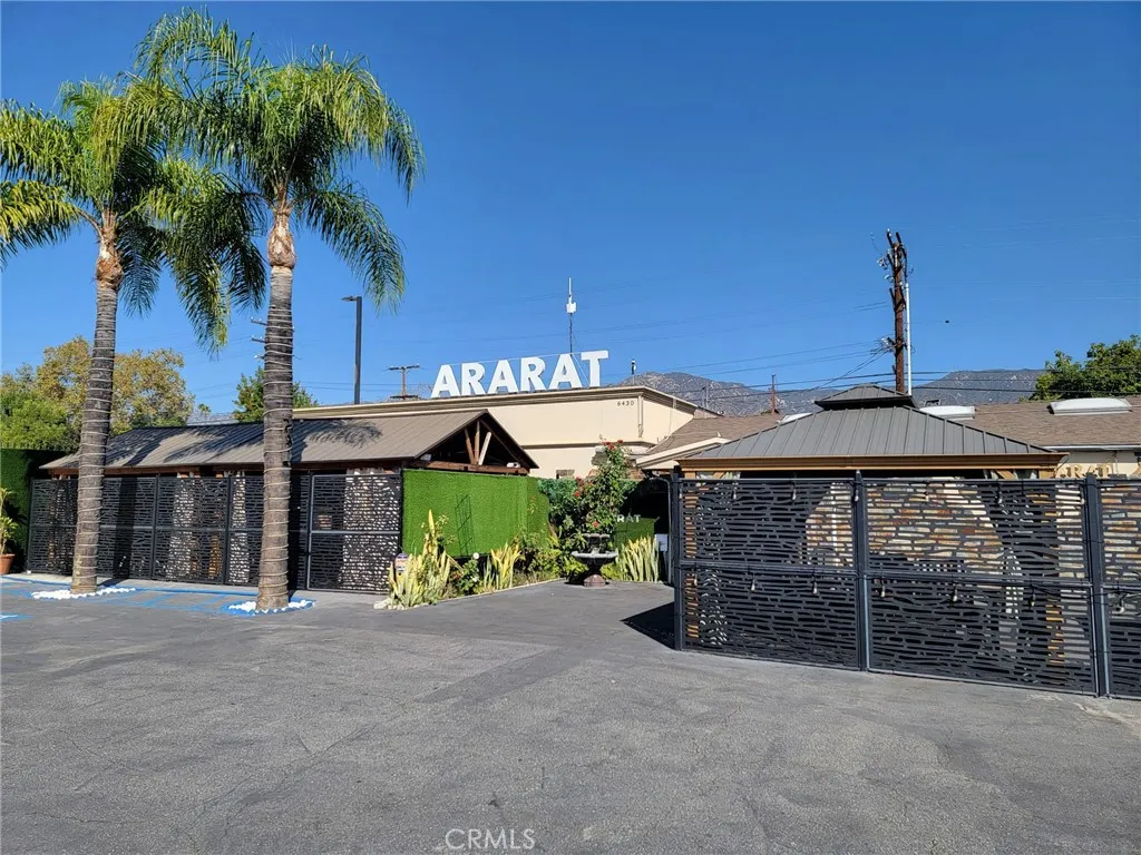 6430 San Fernando Rd