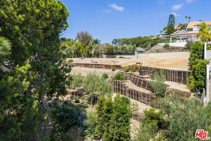 16810 Glynn Drive, Los Angeles, California 90272 — photo 5